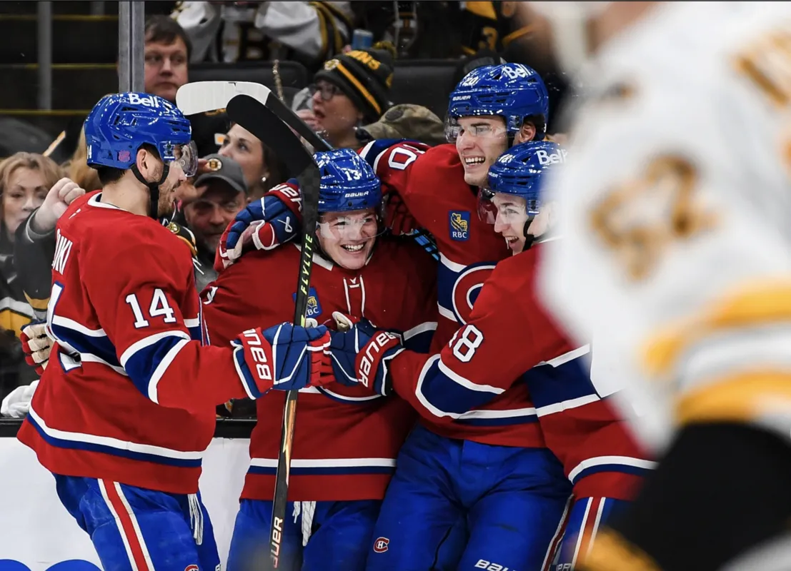 Cole Caufield le joueur de l’heure: un tour du chapeau historique