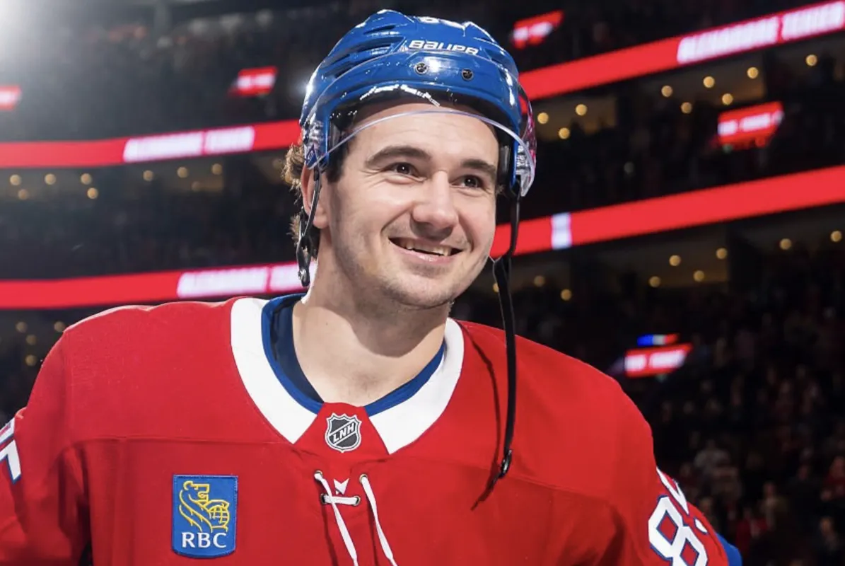 Scène émouvante dans la chambre: Alexandre Texier quitte la noirceur