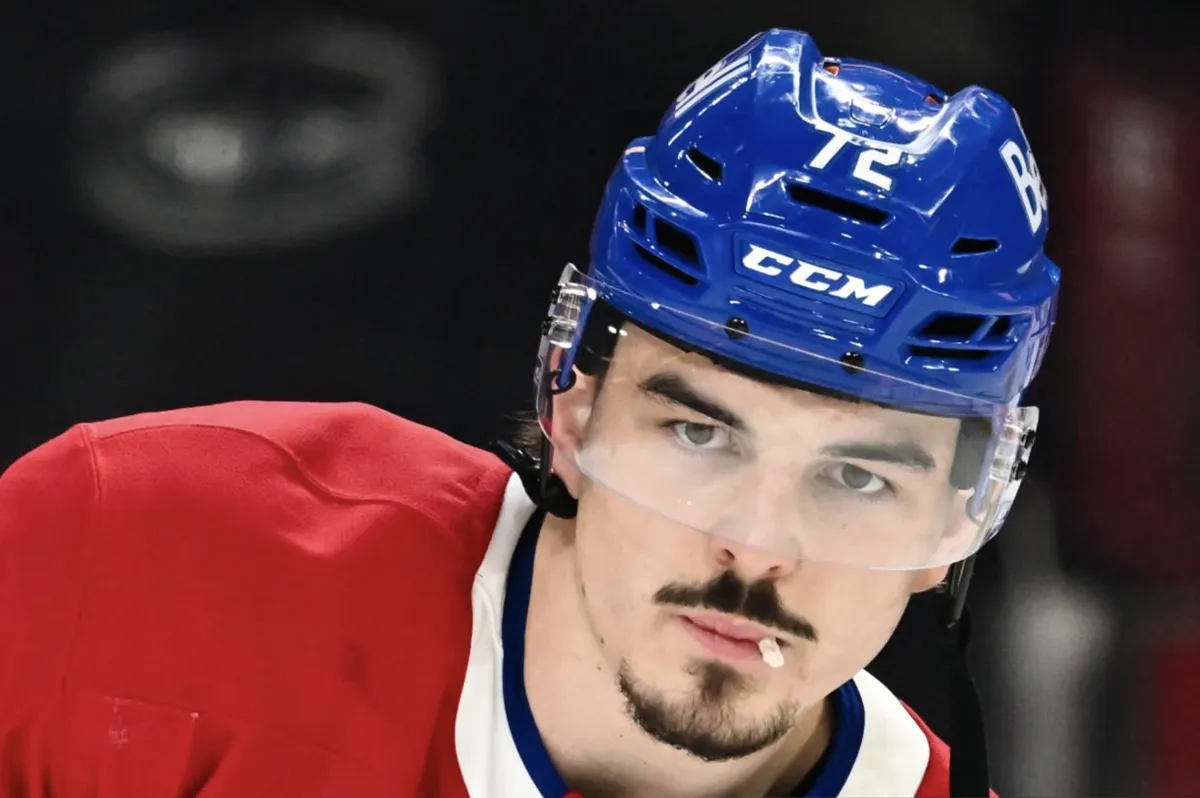 Scène honteuse sur la glace: Arber Xhekaj est dans l'eau chaude