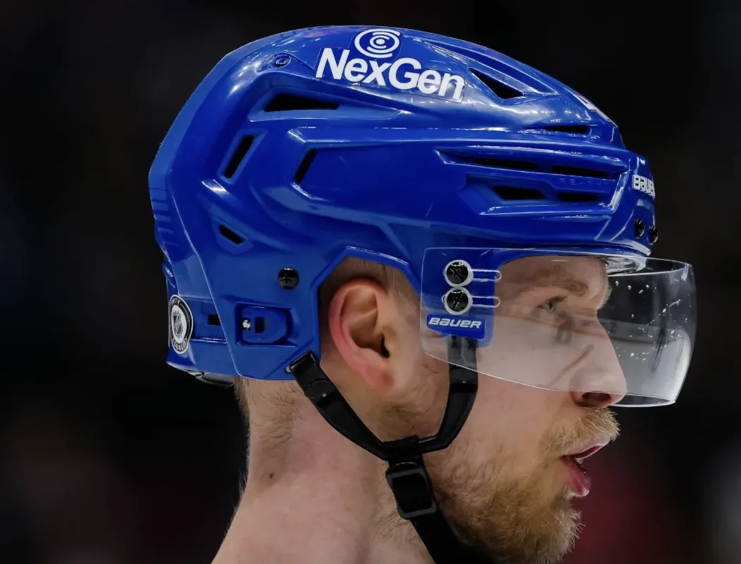 Transaction d'Elias Pettersson: deux équipes, deux prodiges