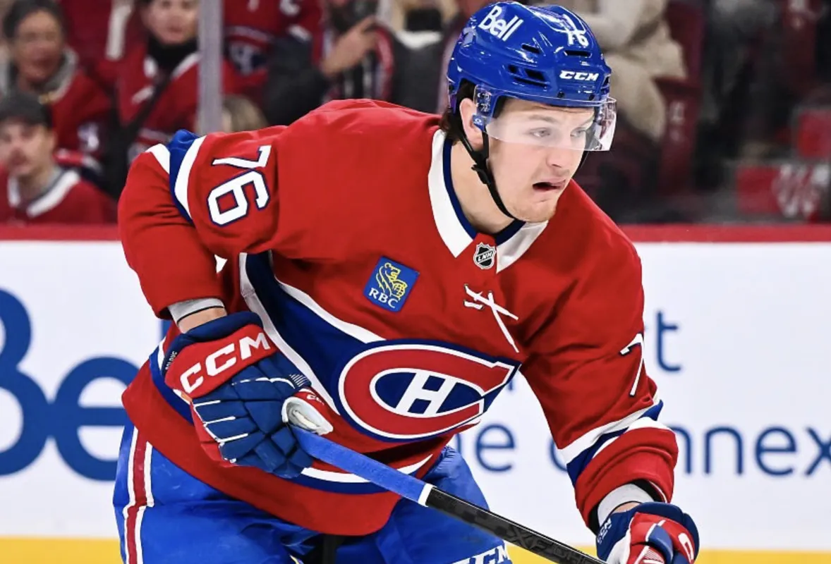 Triste scène en direct: Zachary Bolduc abandonne Martin St-Louis