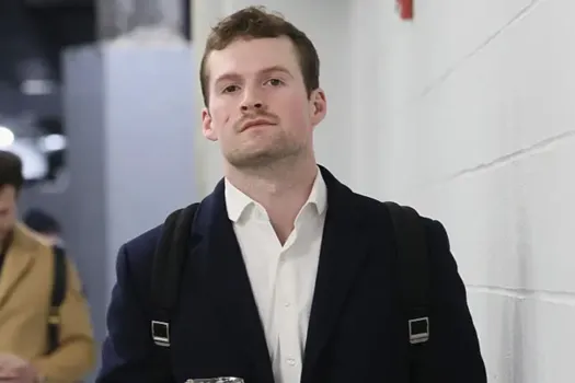 Alexis Lafrenière annonce sa chute: Montréal lui ferme la porte au nez