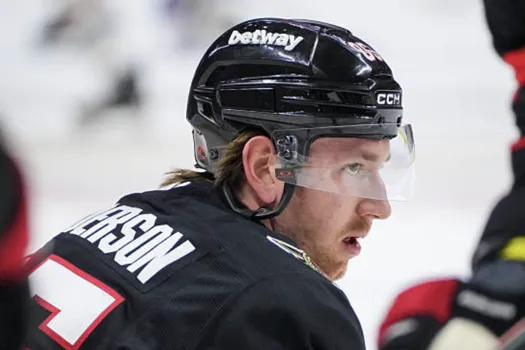 Déclarations explosives : Jake Sanderson n’en peut plus de jouer à Ottawa