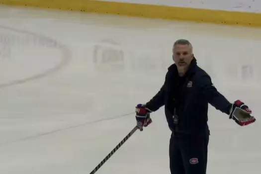 Martin St-Louis voit rouge à l'entraînement: une colère noire inquiétante