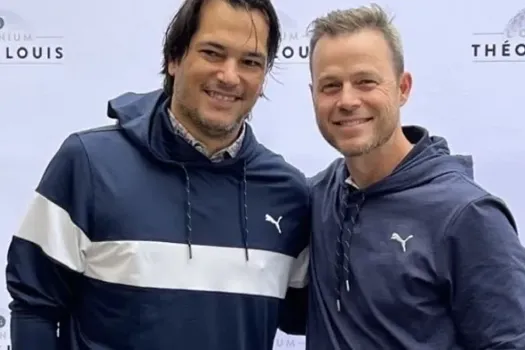 Nos pensées accompagnent José Théodore: Louis Morissette sort publiquement