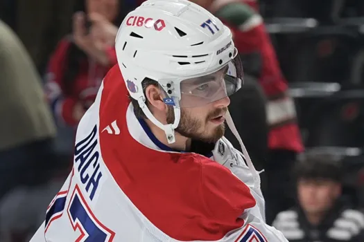 Transaction Montréal-Calgary: la Poche Bleu échange Kirby Dach