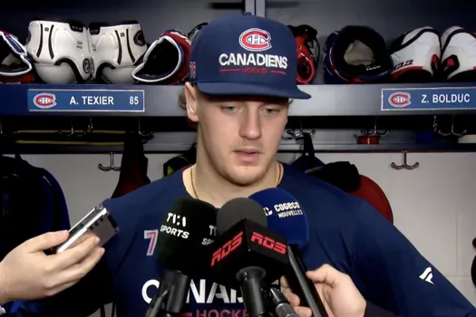 Zachary Bolduc s'effondre devant les journalistes