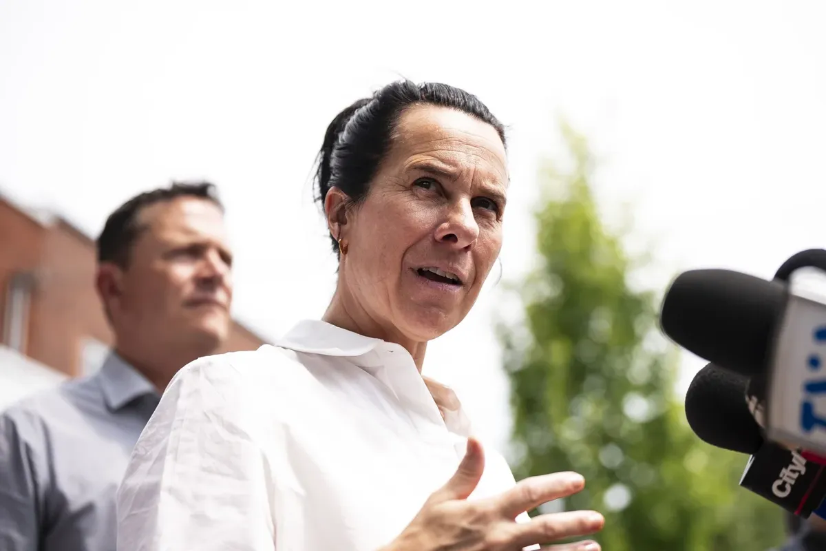 310 000 dollars dans les poches: les Montréalais ne pardonneront jamais à Valérie Plante