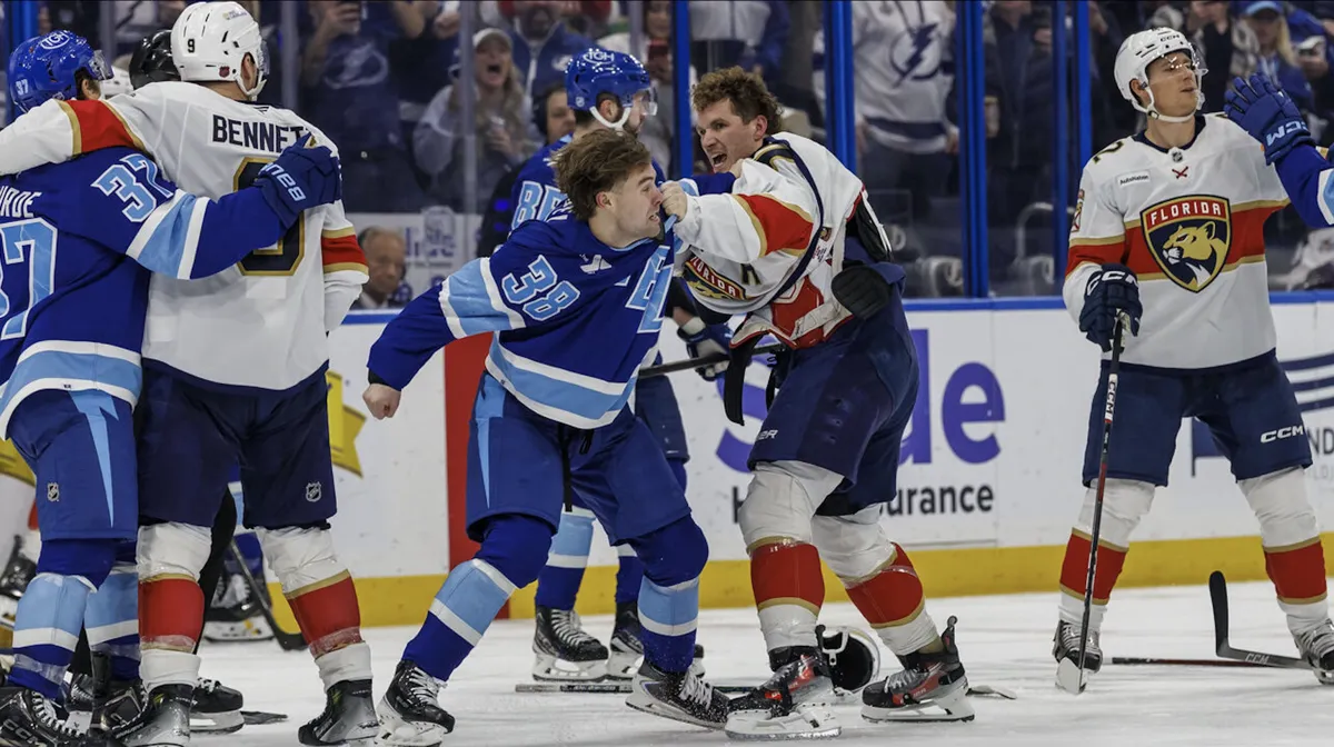 Bagarre de rue: Matthew Tkachuk perd la tête