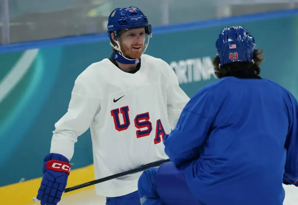 Controverse chez les Américains: celui qui a écarté Cole Caufield est rejeté