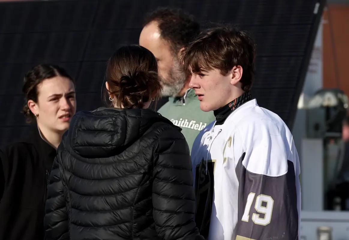 Drame humain à l’aréna: trois êtres humains perdent la vie