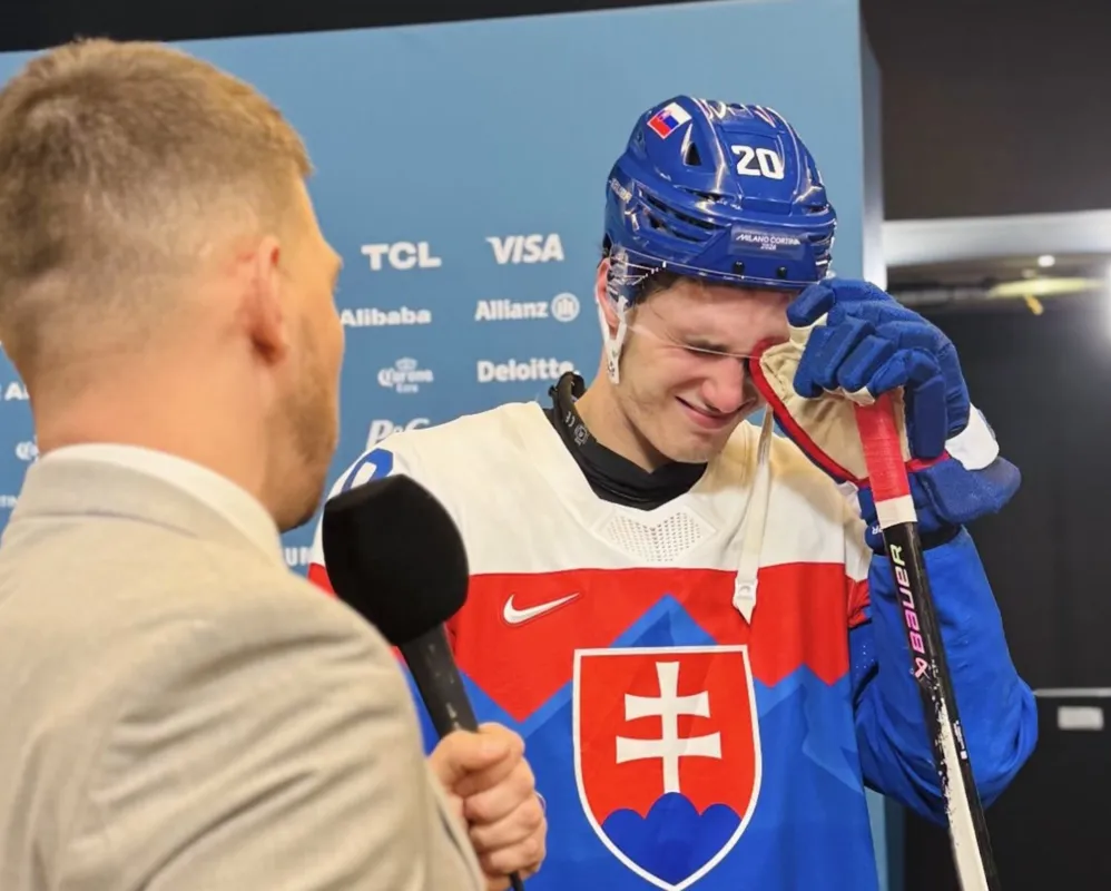 Entrevue qui brise le coeur: Juraj Slafkovsky en larmes