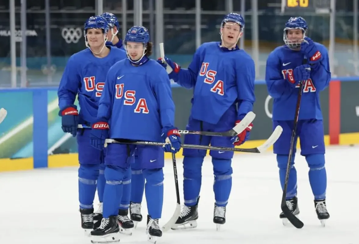 Perte de patience au village olympique: Lane Hutson et Cole Caufield ne sont pas les bienvenus