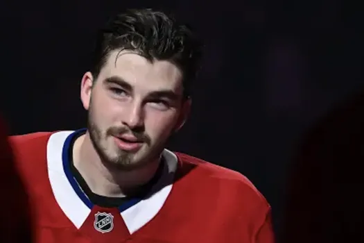 Départ de Kirby Dach: la tempête commence