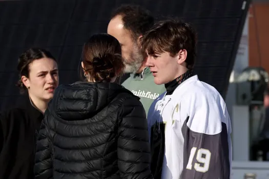 Drame humain à l’aréna: trois êtres humains perdent la vie