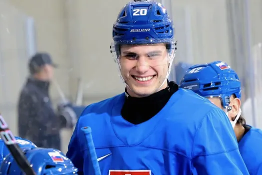 Honte nationale en Slovaquie: Juraj Slafkovsky puni par la fédération