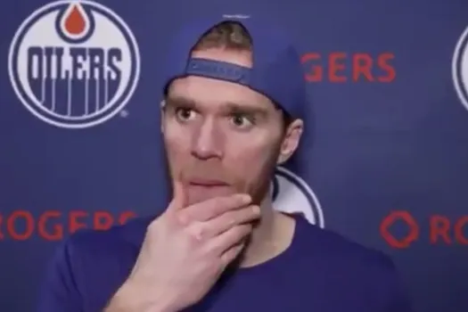 Malaise à Edmonton: Connor McDavid envoie promener un journaliste