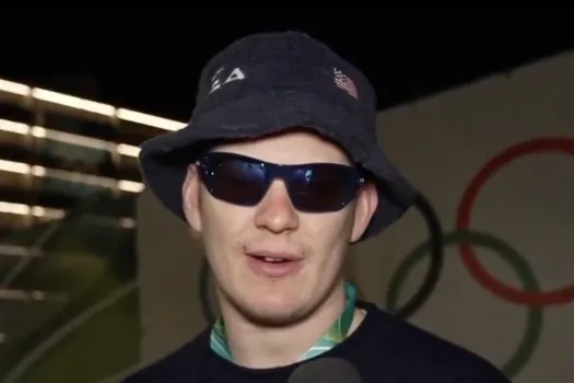 Manque de classe: Brady Tkachuk déverse sa haine sur le Canada