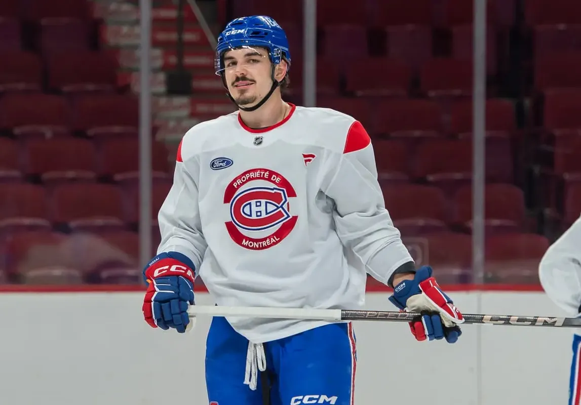 Arber Xhekaj dans la vitrine: le cadeau de Martin St-Louis