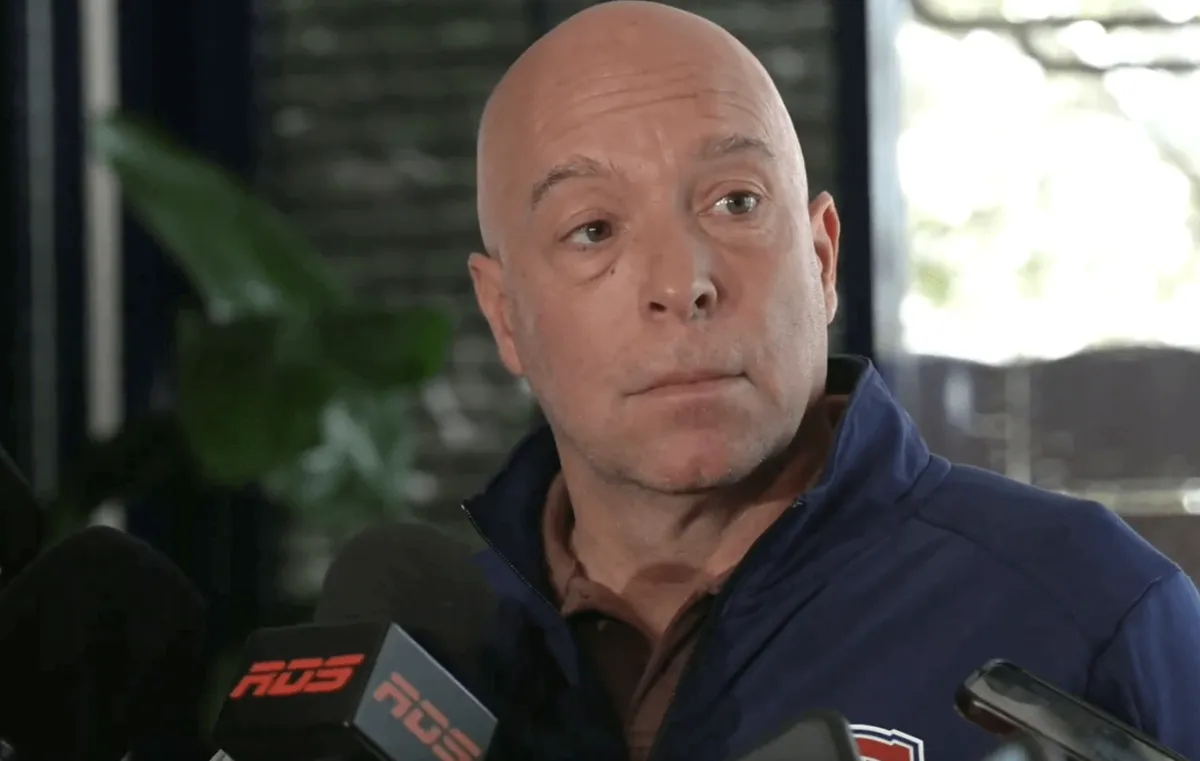 Carrière détruite: Kent Hughes sans pitié en entrevue