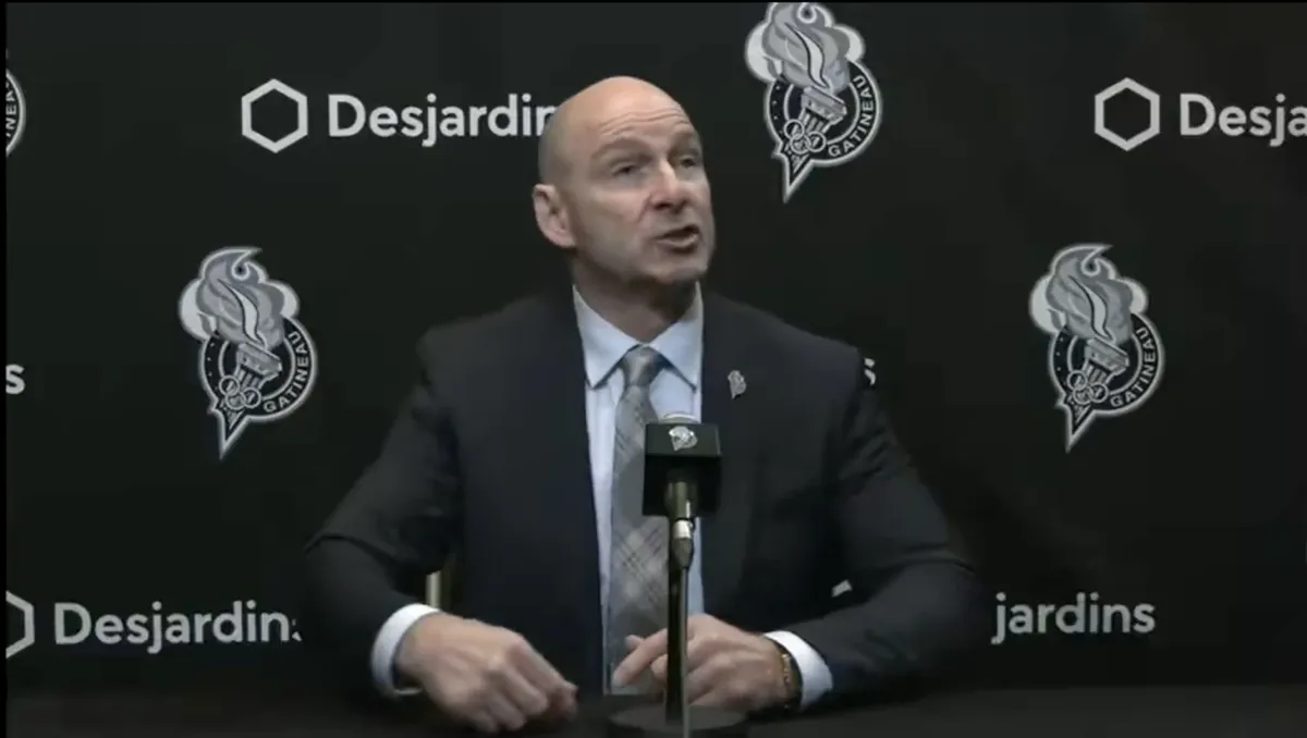 “C’est Jésus ou quoi?” : Serge Beausoleil explose après la “résurrection” d’un joueur des Remparts