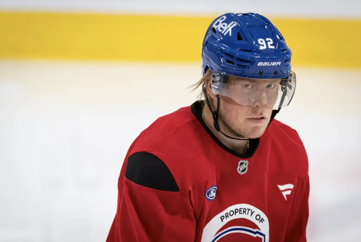 Du sommet au minimum : Patrik Laine vers une signature qui fait jaser toute la LNH