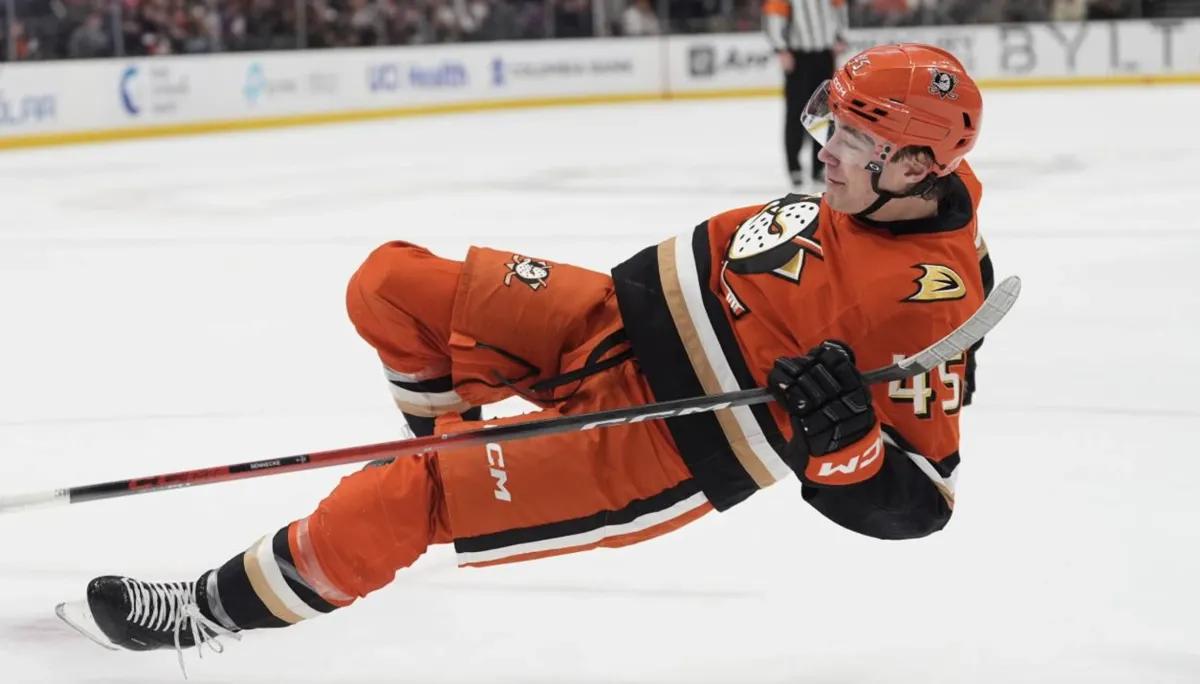 Le flop de trop : Beckett Sennecke ridiculisé par la LNH… Josh Anderson se moque