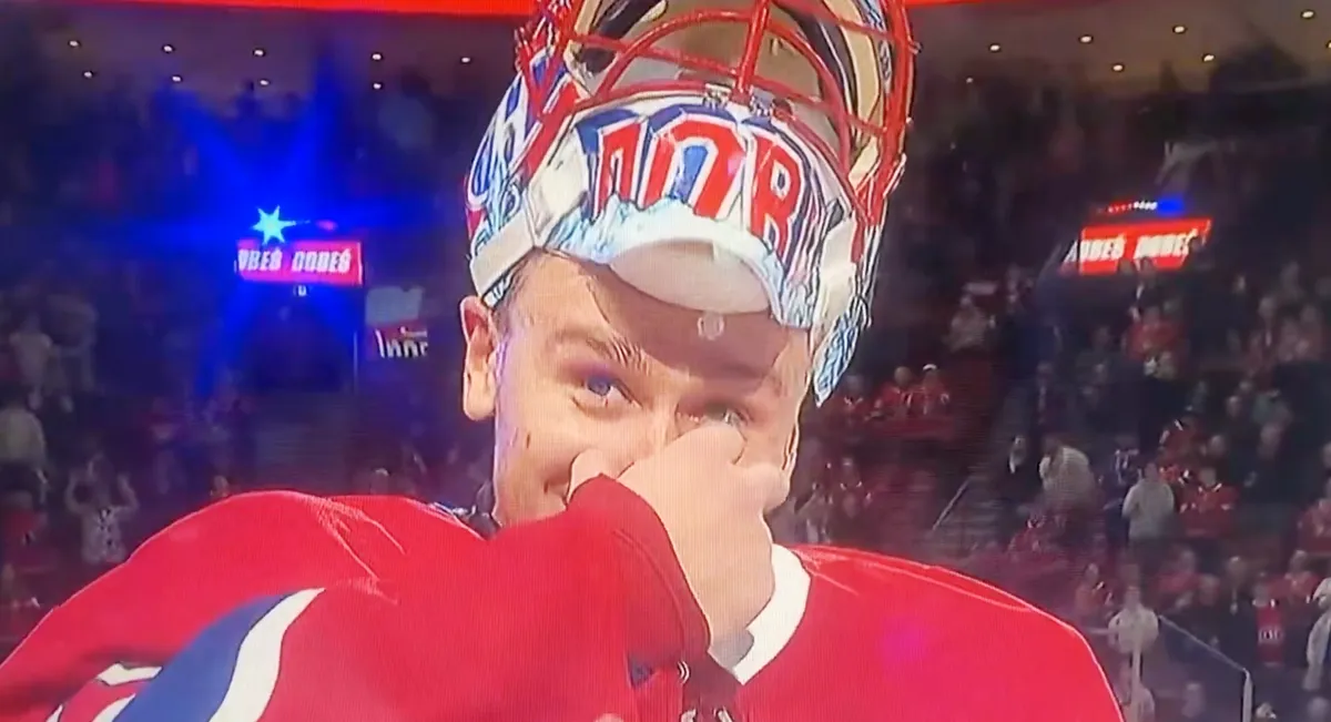 Scène irréelle à Montréal : Jakub Dobes reçoit une ovation monstre