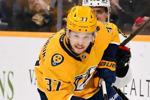 Acquisition d’un défenseur minuscule: Kent Hughes sans pitié