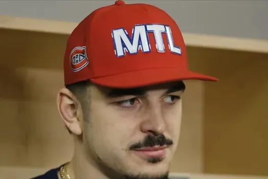 Coup de tonnerre à Montréal: Martin St-Louis piège Arber Xhekaj