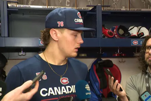 Épaule déboîtée: Zachary Bolduc choque la LNH