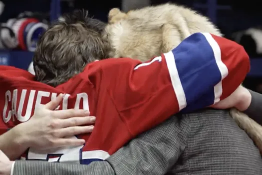 Frissons dans la chambre: un câlin collectif pour un survivant du cancer