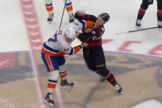 Furieux combat: Brady Tkachuk déverse sa colère