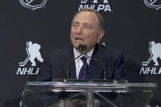 Gary Bettman accusé sévèrement : l’agent d'Auston Matthews attaque la LNH