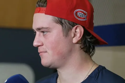 Mère abandonnée avec deux enfants: Samuel Montembeault à la une du Journal de Montréal