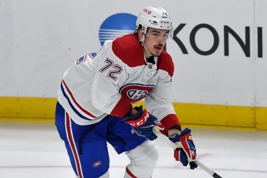 Message sans pitié aux journalistes: Martin St-Louis sacrifie Arber Xhekaj