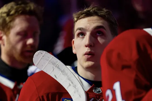 Pensées pour la famille de Lane Hutson : un moment gravé dans l’histoire