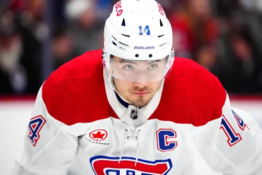 Pris pour cible: Nick Suzuki vit une crise publique