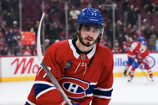 Situation inquiétante pour Kirby Dach : le vent tourne à Montréal