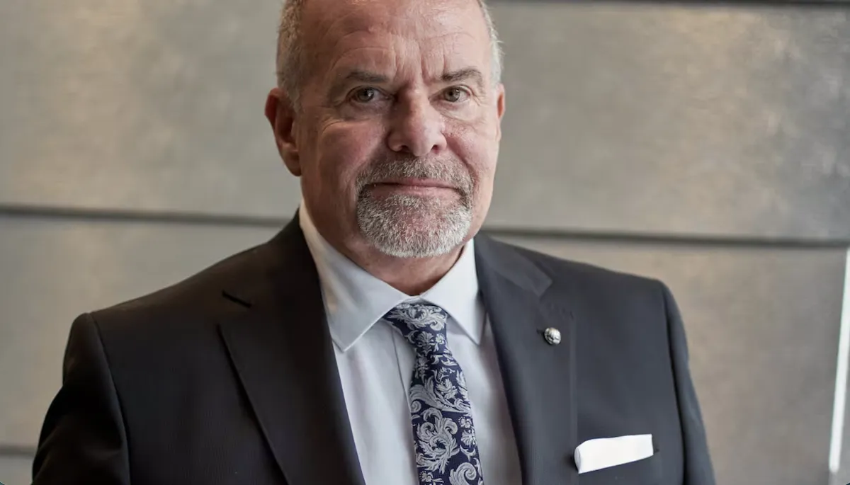 Commotion au Québec: Pierre Houde attaqué par un journaliste de Québec