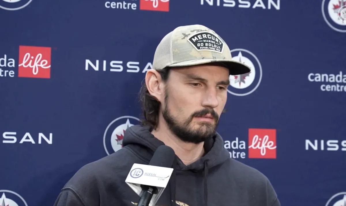 Une déclaration inquiétante de Connor Hellebuyck fait trembler les Jets de Winnipeg
