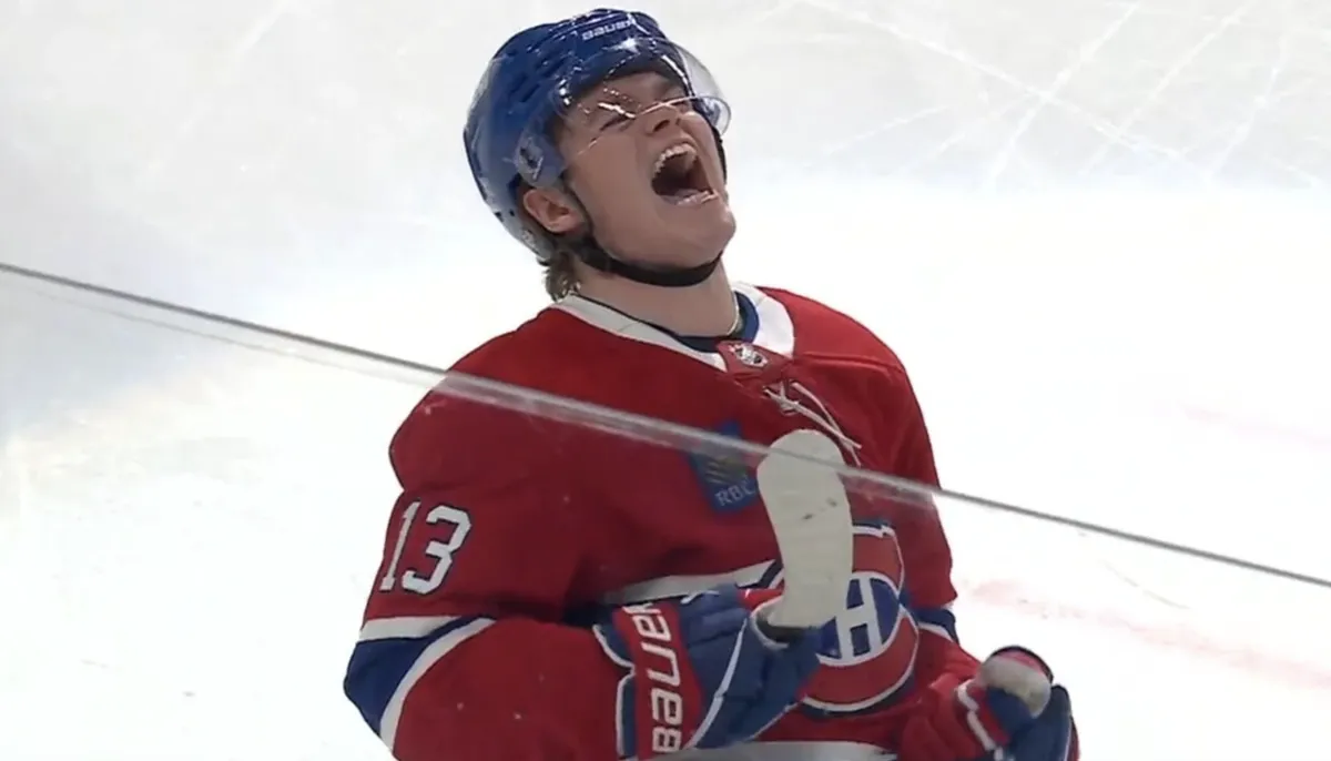 Folie totale à Montréal : Cole Caufield atteint les 50 buts et la foule perd la tête