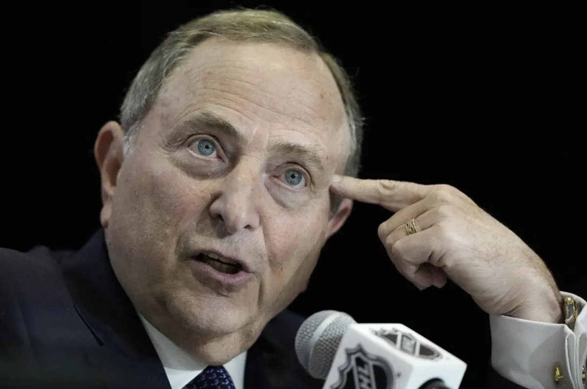 Honte dans la LNH : Gary Bettman doit répondre à un geste d’antisémitisme