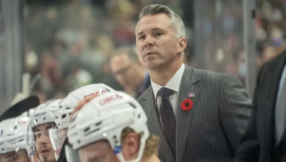 Le Jack Adams déjà en train de glisser entre les mains de Martin St-Louis… et tout part de son système