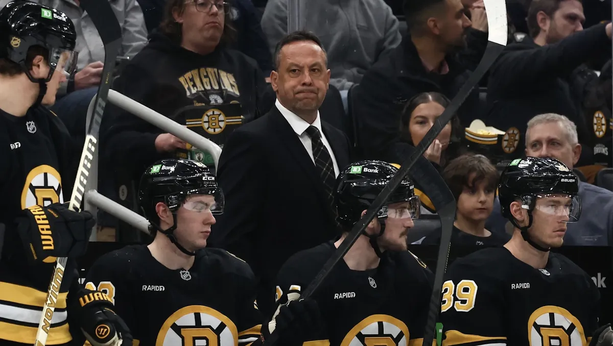 Mannequin tabassé à Buffalo: le coach des Bruins frappé par la violence