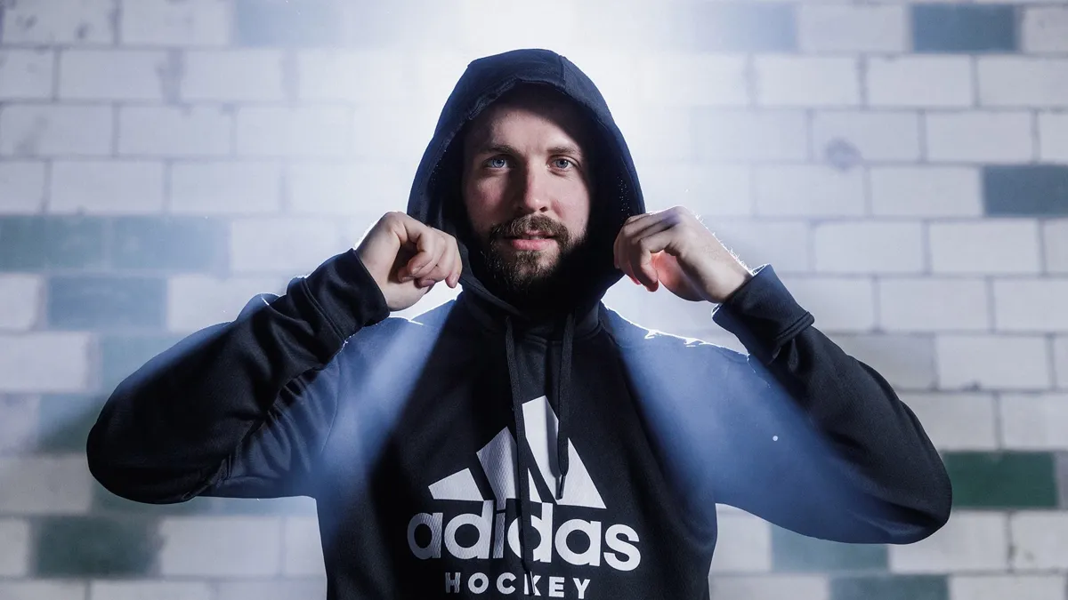 Nikita Kucherov abandonne le Lightning pour Adidas: Jon Cooper lui passe un savon