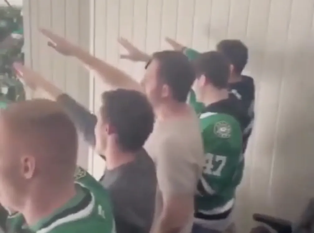 Scandale à Dallas : un geste nazi en plein aréna… la sanction tombe violemment