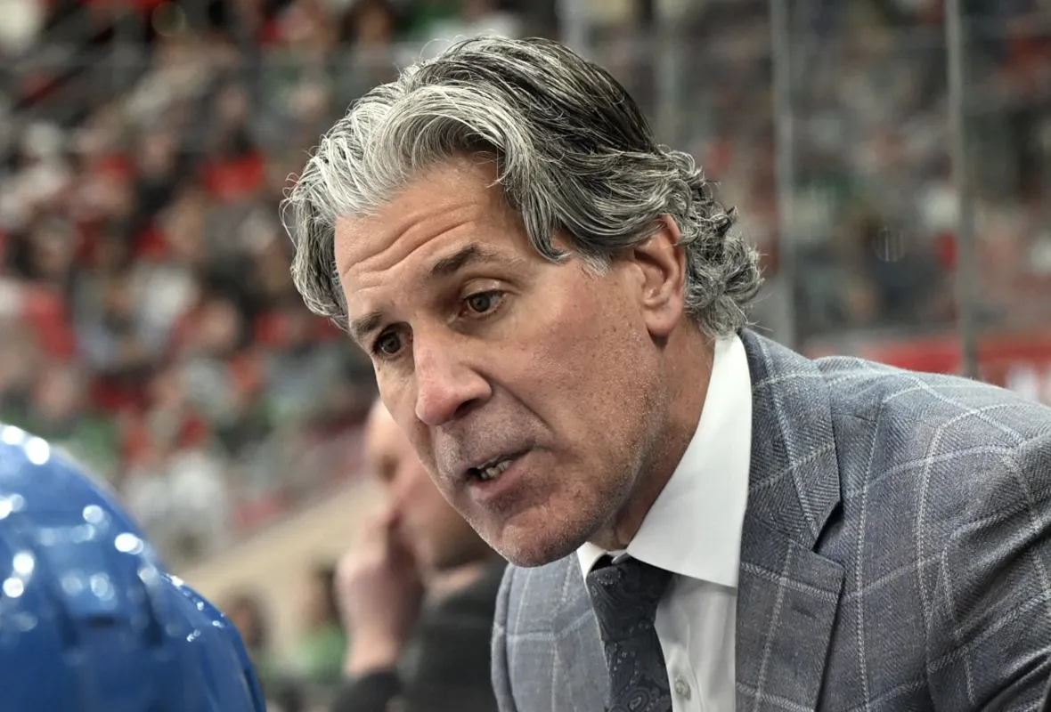 Scène de panique au Colorado : Jared Bednar envoyé à l’hôpital en plein match