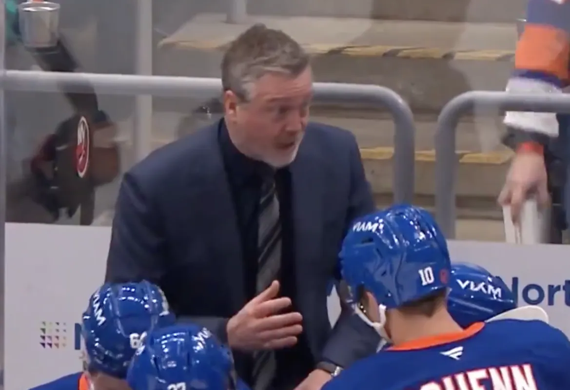 Scène inquiétante : Patrick Roy frappe un mur en plein match