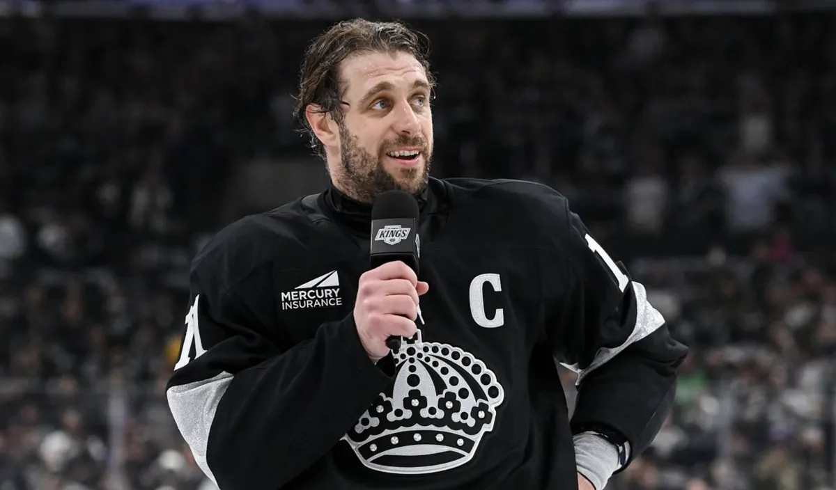 Sortez vos mouchoirs : Anze Kopitar fond en larmes devant ses partisans